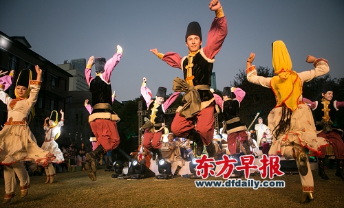 艺术节“青年艺术创想周”昨日开幕