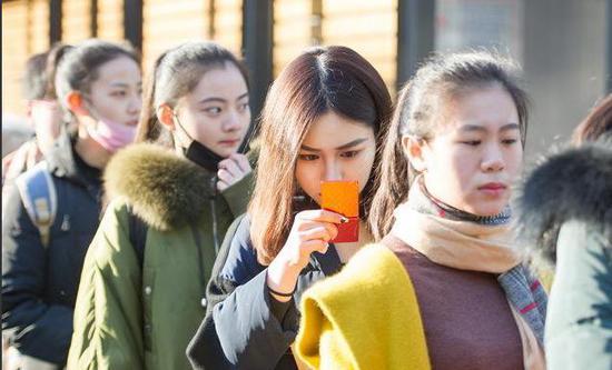 上戏：&ldquo;不生产&rdquo;明星 不是说整容的不能来考