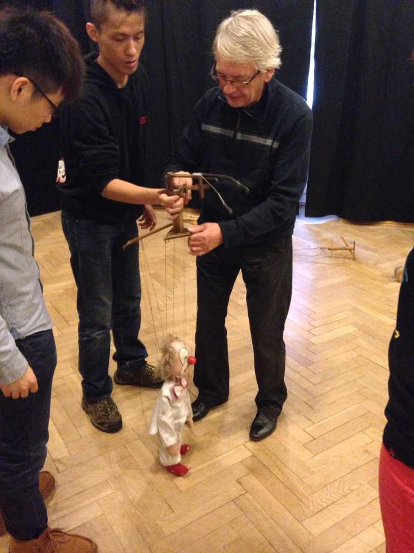 点击在新窗口打开