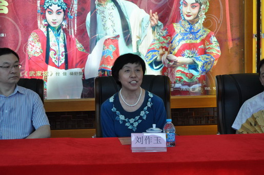 点击在新窗口打开