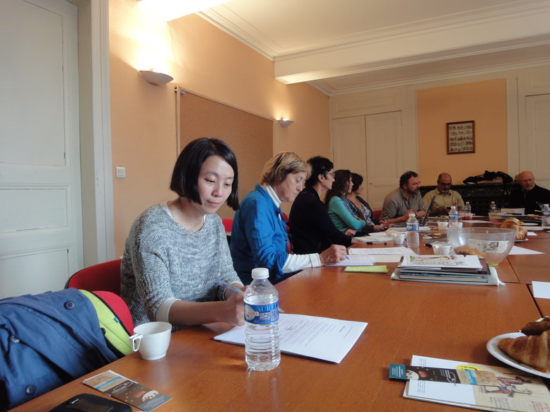 点击在新窗口打开