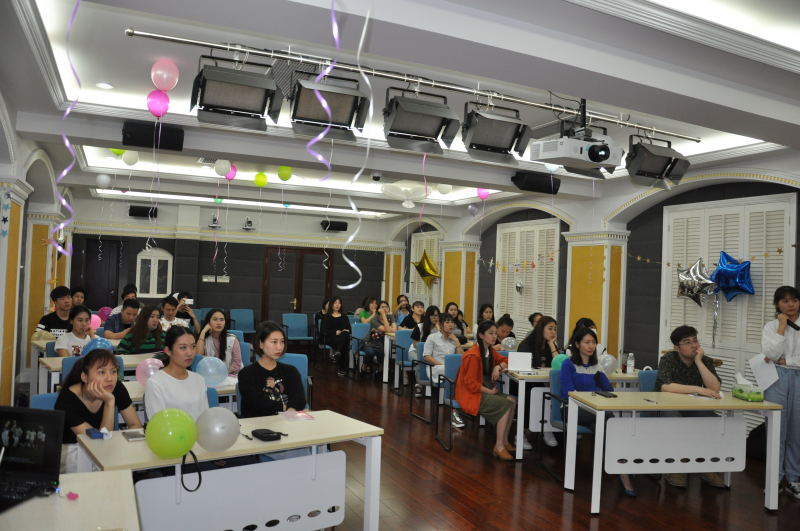 点击在新窗口打开