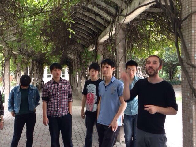 点击在新窗口打开