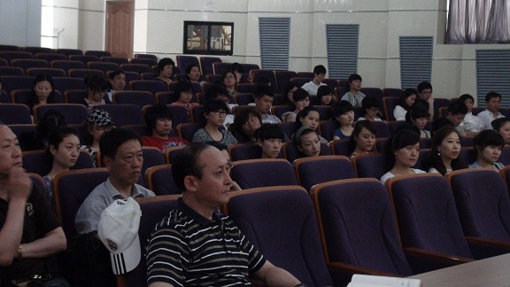 点击在新窗口打开