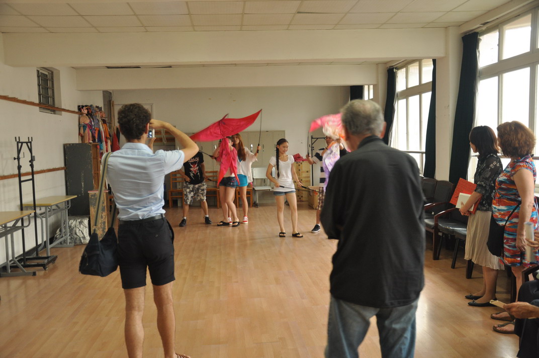 点击在新窗口打开