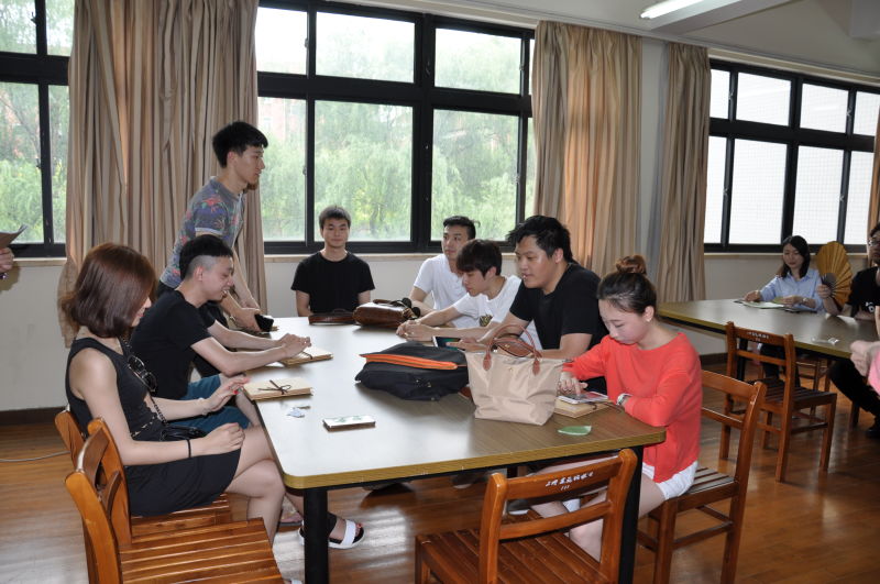 点击在新窗口打开