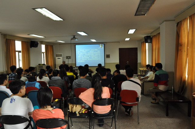 点击在新窗口打开