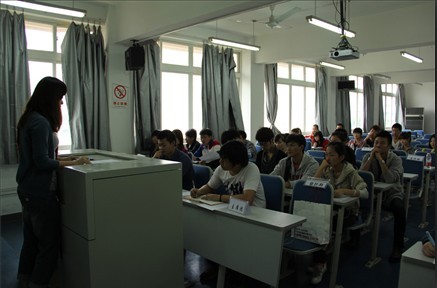 点击在新窗口打开