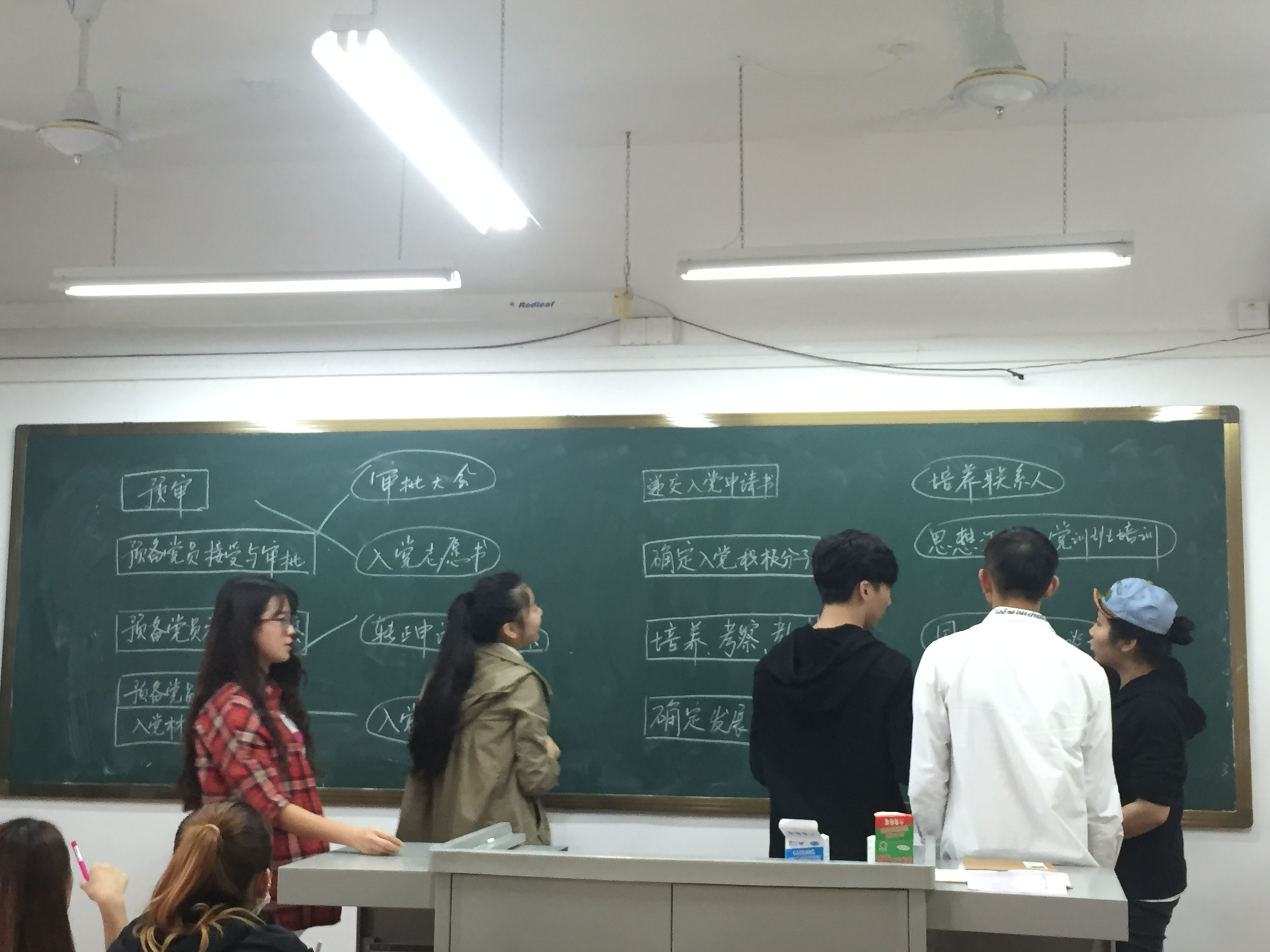 点击在新窗口打开